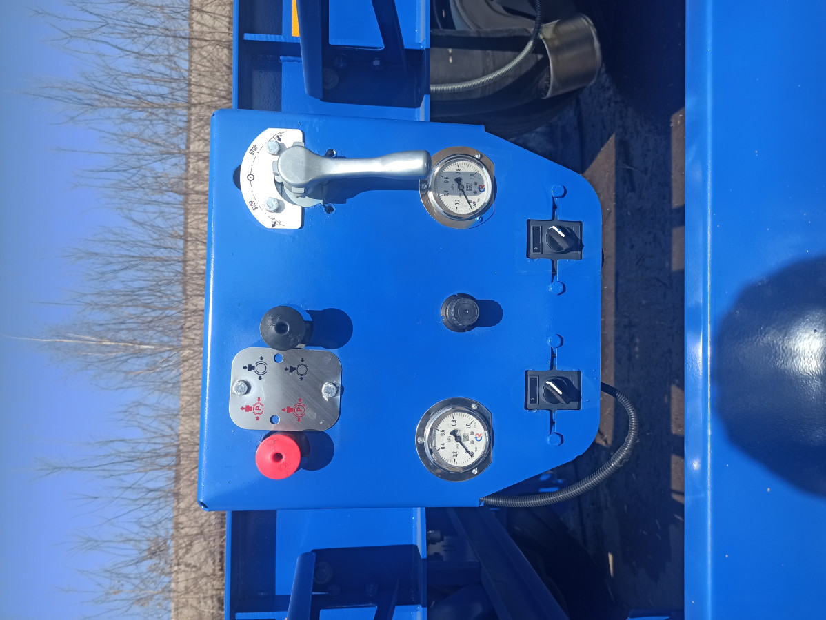 Полуприцеп-контейнеровоз ЧМЗАП 99903 по спецификации 053 К40