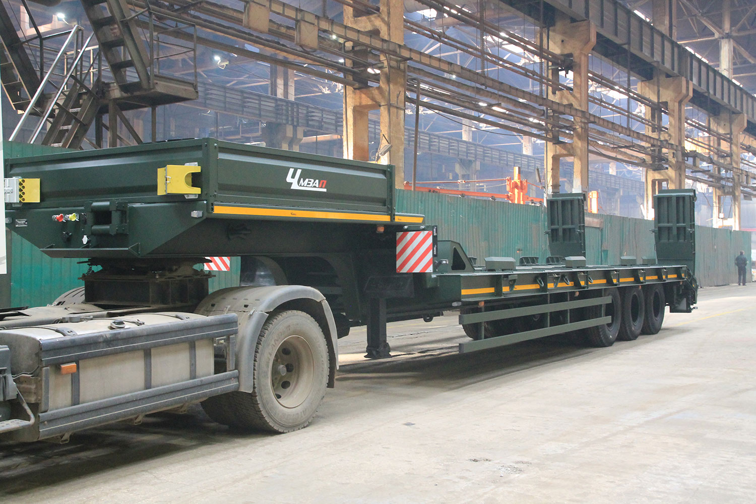 Полуприцеп-тяжеловоз автомобильный 9990 073 01 ШНСУ 2