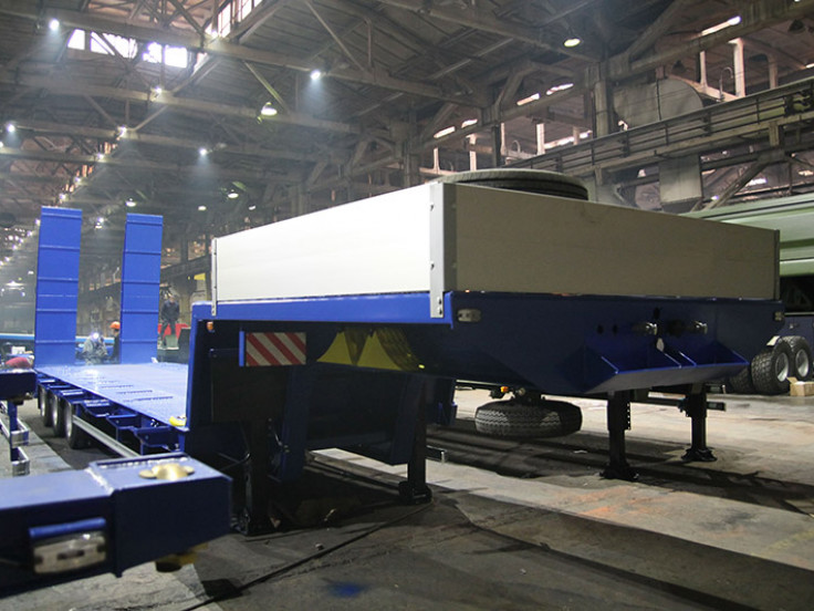 Низкорамный полуприцеп-тяжеловоз ЧМЗАП 99064 по спецификации 052 МТ2