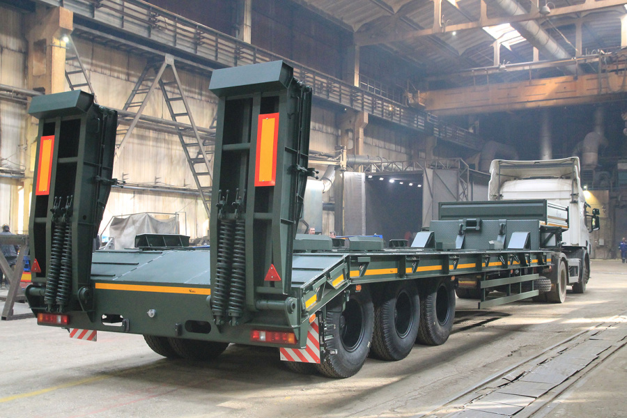 Полуприцеп-тяжеловоз автомобильный 9990 073 01 ШНСУ 2