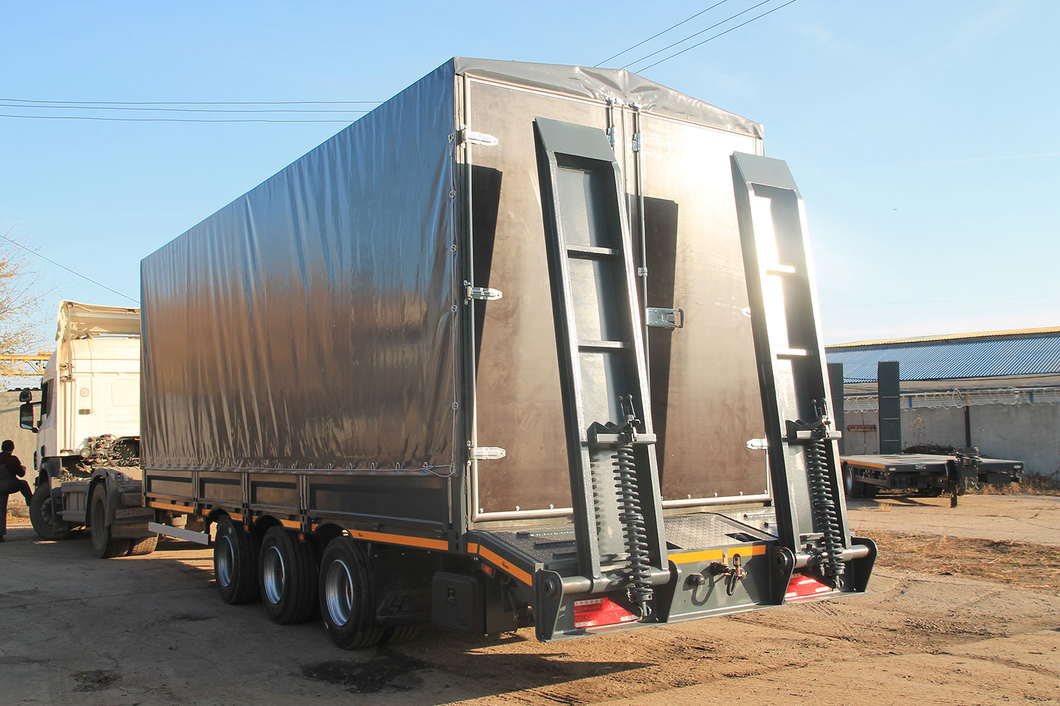 Тентованный прицеп ЧМЗАП 83589 по спецификации 030 02