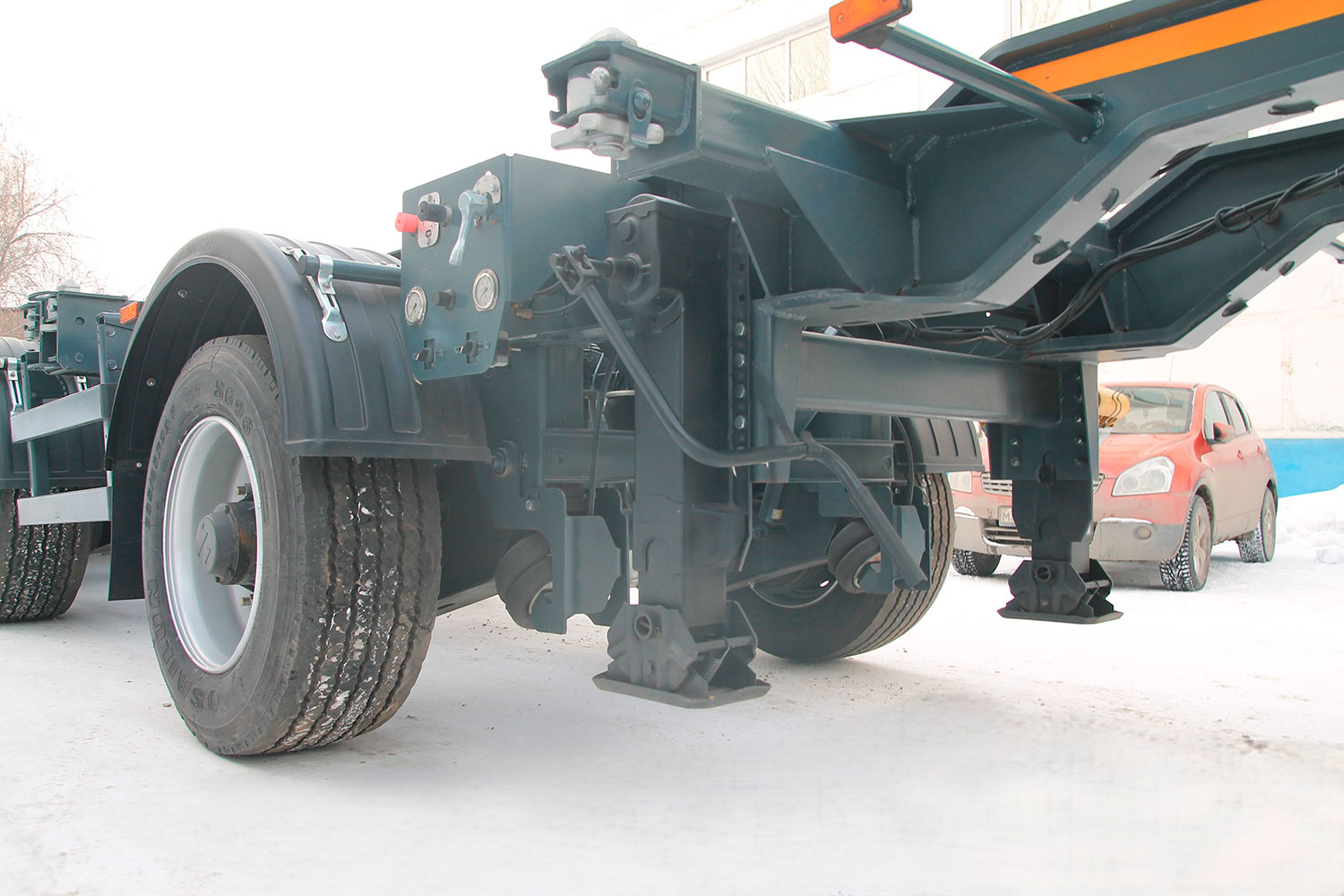 Полуприцеп-контейнеровоз ЧМЗАП 99903 по спецификации 053 УК